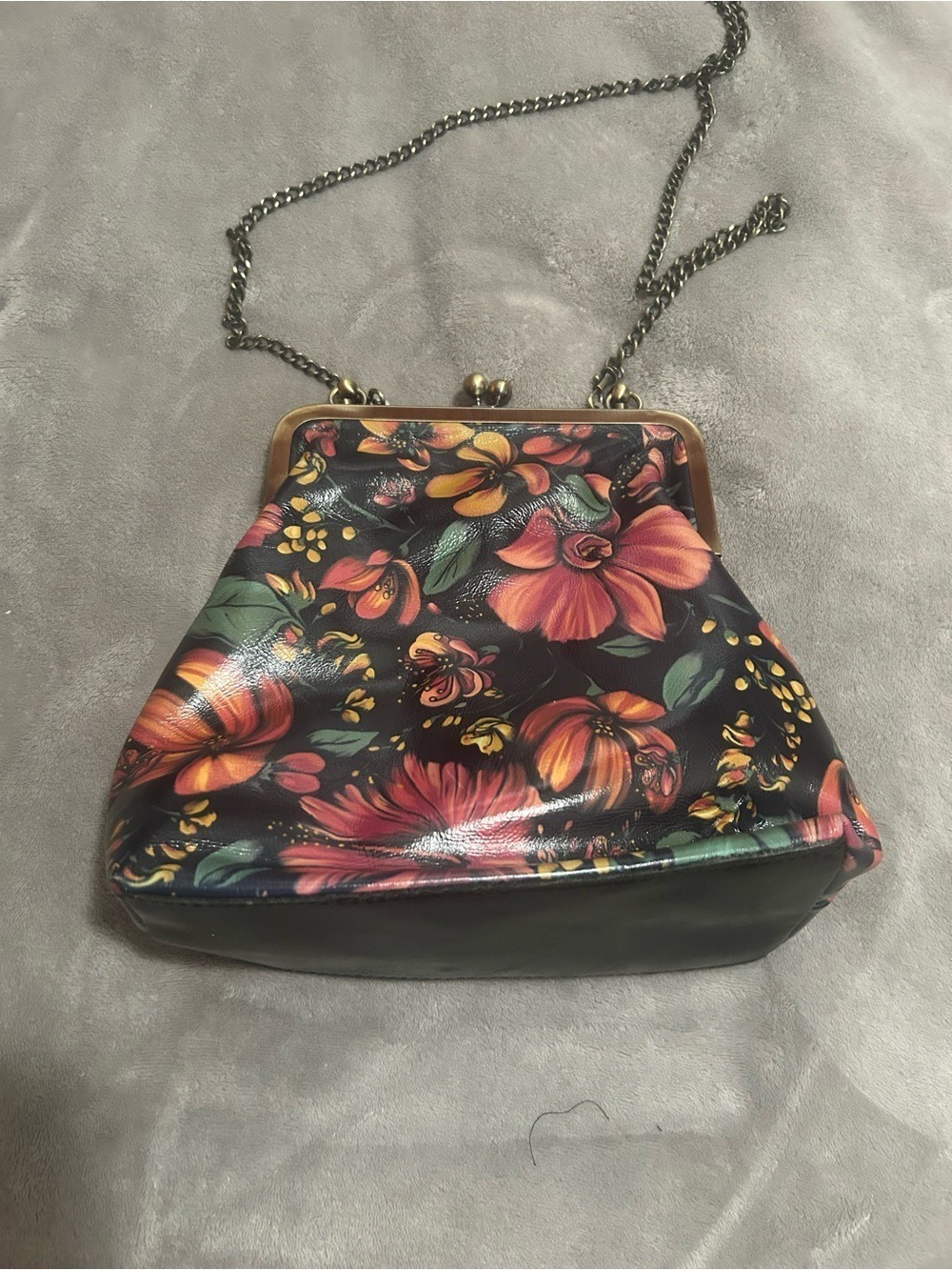 Patricia Nash Black Floral Kisslock Shoulder Bag with Red and Orange Blooms - Picture 1 of 6